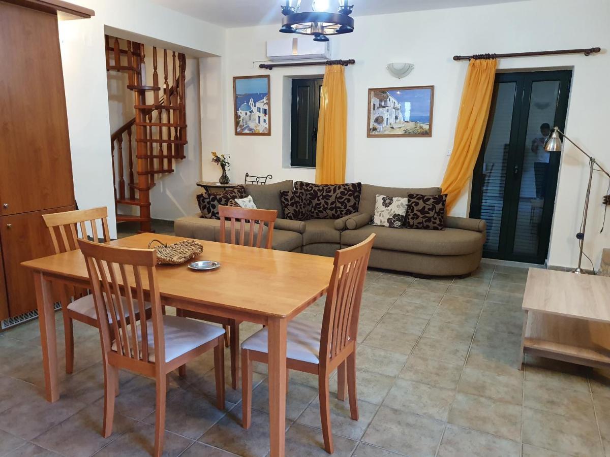 Appartement Frigano 3 à Stoúpa Extérieur photo