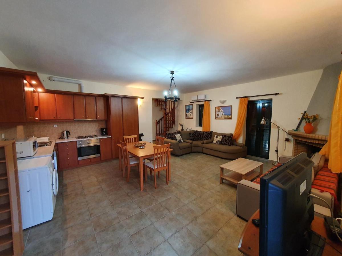 Appartement Frigano 3 à Stoúpa Extérieur photo